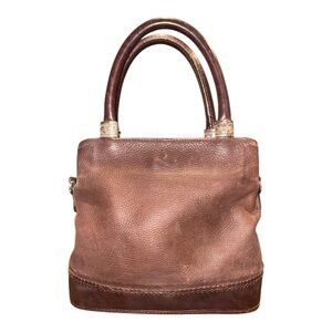 Fossil Vintage Handbag with silver hardware.